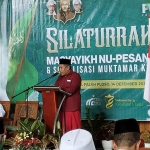Ketua PWNU Jatim, KH Marzuki Mustamar, saat membuka acara sosialisasi Muktamar NU ke 34, di Pondok Pesantren Al Falah Ploso Kediri. Foto: MUJI HARJITA/ BANGSAONLINE