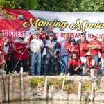 Kapolresta Sidoarjo Kombes Pol. Kusumo Wahyu Bintoro foto bersama para awak media.