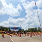300 penari yang menampilkan tari Kali Wungu dalam rangka memeriahkan puncak Prosesi Harjalu ke-767.