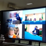 Proses sidang virtual terdakwa Tubagus Mohamad Jody di Pengadilan Negeri Jombang. foto: AAN AMRULLOH/ BANGSAONLINE