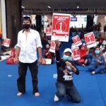 Cawawali Surabaya, Armuji saat menyapa para pedagang Hitech Mall. (foto: ist).