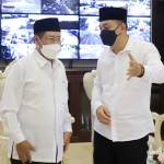 Wali Kota Eri bersama Ketua Baznas Jatim, Kiai Muhammad Roziqi.