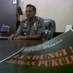 aparat kepolisian didesak usut tuntas kekerasan kepada wartawan.foto:eky nurhadi/BANGSAONLINE