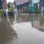 Suasana banjir di Jombang.