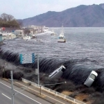 Tsunami yang melanda sebuah wilayah di Jepang, beberapa waktu lalu. foto: Ilustrasi