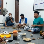 H. Syafiuddin Asmoro bersama para Jurnalis Bangkalan di Rumah Aspirasi Griya Abdi Bangkalan, Rabu (20/5) malam.