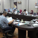 Perwakilan guru PAUD dan TPQ di Kabupaten Pasuruan saat curhat ke Komisi IV DPRD Kabupaten Pasuruan.