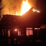 Sebuah rumah yang ludes terbakar di Desa Tanjung, Kecamatan Pegantenan, Kabupaten Pamekasan.