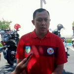 Ketua KONI Kabupaten Kediri, Dedi Kurniawan saat memberi keterangan kepada wartawan. Foto: Ist.