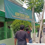 Sejumlah banner ucapan selamat atas pelaksanaan Konfercab ISNU mewarnai gedung PCNU Situbondo.