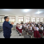 Pj Wali Kota Mojokerto saat berkunjung di salah satu Sekolah Dasar Kota Mojokerto
