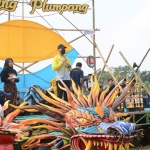 Festival layang-layang  "Selayang Plumpang" di Lapangan Desa Klotok, Kecamatan Plumpang, Kabupaten Tuban.