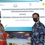 Penandatanganan PKS antara Direktur Utama PLN Zulkifli Zaini dengan Jaksa Agung Republik Indonesia Burhanuddin.