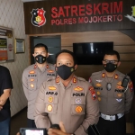 Kapolres Mojokerto, AKBP Apip Ginanjar saat memberikan keterangan wartawan, Kamis (15/09/2022).