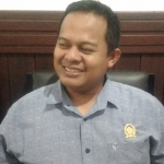 Ketua Fraksi PKS sekaligus Ketua Komisi B DPRD Kota Malang Tri Agus P, dianggap paling senior dan paling kapabel dibanding lima anggota lainnya sehingga merangkap dua jabatan penting. foto: IWAN IRAWAN/ BANGSAONLINE