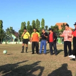 Wali Kota Mojokerto Mas’ud Yunus membuka pertandingan sepak bola “Sikatan Muda Cup III 2017”.