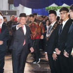 Gubernur Jawa Timur periode 2019-2024, Khofifah Indar Parawansa, saat menghadiri pelantikan Rektor ITS periode 2024-2029. 