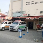 Jenazah korban kakak beradik usai ditemukan lalu dibawa ke RS Arafah Anwar, dan langsung dibawa ke rumah duka.