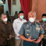 Sekjen Dewan Ketahanan Nasional RI Laksdya TNI Harjo Susmoro memberikan keterangan.