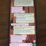 Tangkapan layar pesan Whatsapp korban kepada awak media yang menyebutkan bahwa polisi bermain mata terhadap kasus yang telah dialaminya.