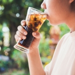 Benarkah Minum Soda Dapat Mempercepat Haid yang Terlambat?. Foto: Ist