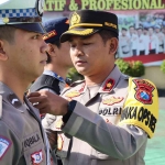 Wakapolres Ngawi, Kompol Haryanto, saat memimpin apel gelar pasukan operasi keselamatan Semeru 2023, di halaman polres setempat, Selasa (7/2/2023).