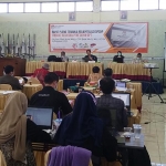 Pleno Rekapitulasi DPSHP dan Penetapan DPT yang digelar di KPU Surabaya, Jumat (16/10). 