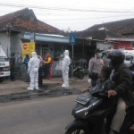 Proses evakuasi warga Giripurno ke Hotel Mutiara, pada Selasa (2/5) yang lalu.