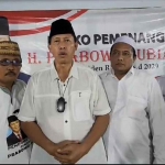 Ketua Tim Relawan Pendowo Zona Madura, KH. Muhclis Muhsin, saat memberi keterangan kepada awak media.