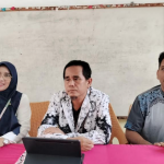 Pihak PGRI Bangkalan menerima aduan sejumlah kepala sekolah yang resah karena sekolahnya didatangi LSM yang mengaku sebagai wartawan.