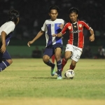 Tim Sepak Bola Kabupaten Kediri saat berhadapan dengan Tim Sepak Bola Kabupaten Sidoarjo. Foto: Ist. 