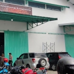 Gudang Logistik KPU Kabupaten Kediri di Jalan Raya Kediri-Kertosono, Desa Gampeng, Kecamatan Gampengrejo. Foto: MUJI HARJITA/ BANGSAONLINE