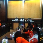 Suasana rapat konsolidasi relawan penanggulangan bencana di Ruang Soeroadiningrat, Gedung Pemkab Jombang.