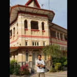 Bangunan tua di kawasan Gajah Mungkur, Gresik. foto: SYUHUD/ BANGSAONLINE