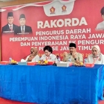 Ketua DPD Gerindra Jatim, Anwar Sadad, bersama pengurus PIRA se-Jawa Timur. Foto: Ist