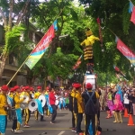 Suasana Kirab Budaya dalam rangka memperingati Hari Jadi Kabupaten Pamekasan ke-489.
