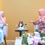 Gubernur Khofifah saat menerima kunjungan Istri PM Malaysia di Gedung PBNU, Jakarta.