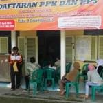 Kegiatan pendaftaran di KPUD Ngawi. Foto: zainal abidin/BANGSAONLINE