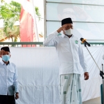 Syafiuddin saat memimpin Upacara Peringatan Hari Santri Nasional (HSN) tahun 2021 di halaman parkir Aula Graha Kebangkitan Bangsa, Jumat (22/10/2021).