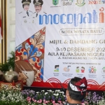 Kepala Kejari Kota Batu, Supriyanto, saat membuka Mocopat Idol di Aula Kejaksaan Negeri Kota Batu.