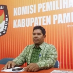  Ketua Komisi Pemilihan Umum (KPU) Kabupaten Pamekasan Moh. Hamzah.