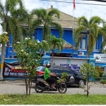 Kantor Perumda Giri Tirta Gresik, di Jalan Permata, Desa Kembangan, Kecamatan Kebomas. foto: SYUHUD/BANGSAONLINE