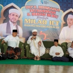 Prof Dr KH Asep Saifuddin Chalim, MA dan Syaikh Ibrahim Al-Jailani dari Lebanon dalam acara Doa Bersama, Istighatsah dan Bedah Buku Kiai Miliarder Tapi Dermawan karya M Mas’ud Adnan, CEO HARIAN BANGSA dan BANGSAONLINE di Pondok Pesantren Modern Muslimah Tuban, Selasa (1/8/2023). Foto: M Mas