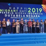 Penganugerahan Indonesian Migrant Workers Award (IMWA) yang diselenggarakan Kemnaker RI di Divisi Infanteri II Kostrad, Malang, Jawa Timur. foto: istimewa