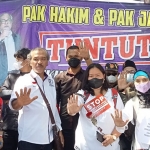 Suasana demo yang dilakukan Koalisi Children Protection Malang Raya terkait kekerasan seksual di SMA SPI Kota Batu.