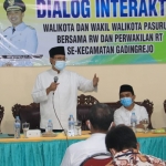 Wali Kota Pasuruan Saifullah Yusuf saat dialog interaktif di Pendopo Kecamatan Gadingrejo, Kota Pasuruan pada Rabu (17/3/2021) malam.