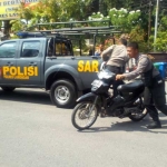 Polisi mengamankan sepeda motor yang digunakan pelaku saat menjalankan aksinya.