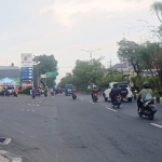 Lokasi pengeroyokan oleh geng motor terhadap seorang pemuda di depan SPBU Jalan Raya Jenggolo, Sidoarjo.
