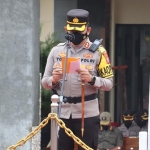 Kapolres Batu, AKBP I Nyoman Yogi Hermawan, saat memimpin apel Operasi Keselamatan Semeru 2022.