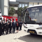 Dua armada bus DAMRI jalur Batu-Bromo dan Batu-Tuban saat di-launching 17 Oktober 2020 lalu. (foto: ist)